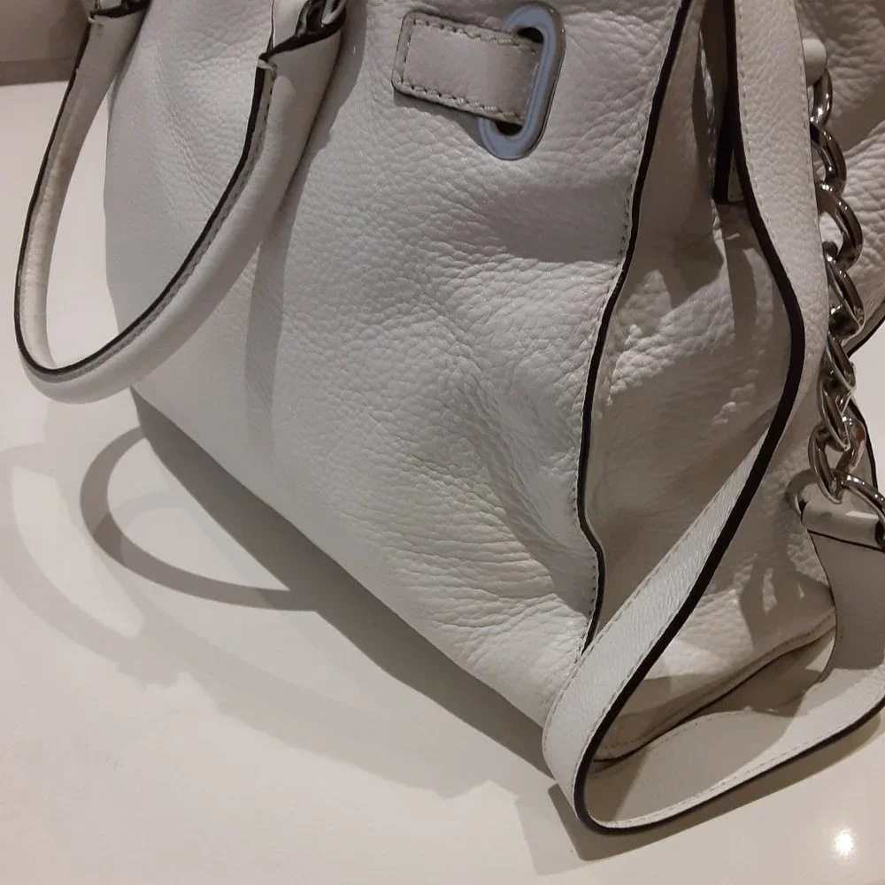 Michael Kors white leather medium bag with silver chain detail